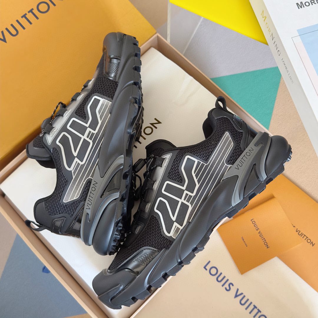 Louis Vuitton LV Runner Tatic Sneaker   1ADGZW - DesignerGu