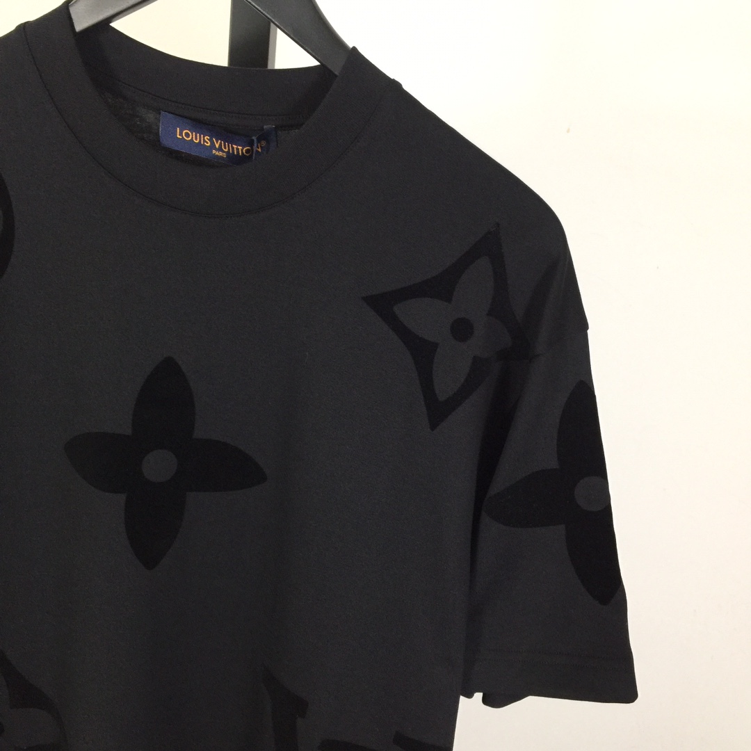 Louis Vuitton Monogram Cotton T-Shirt   1AFYF0 - DesignerGu