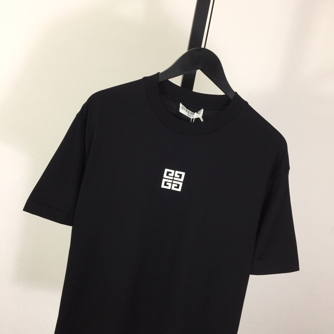 Givenchy 4G T-shirt In Cotton - DesignerGu