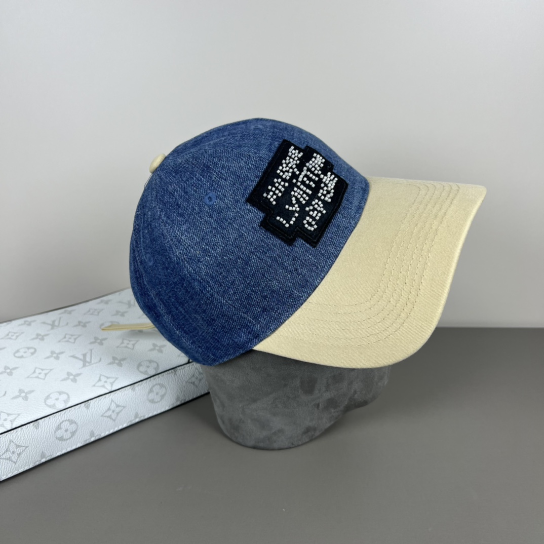 Louis Vuitton Cap - DesignerGu