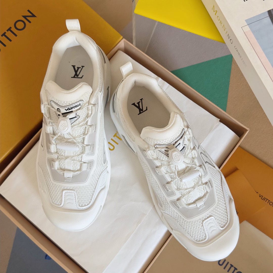 Louis Vuitton LV Runner Tatic Sneaker   1ADGZF - DesignerGu