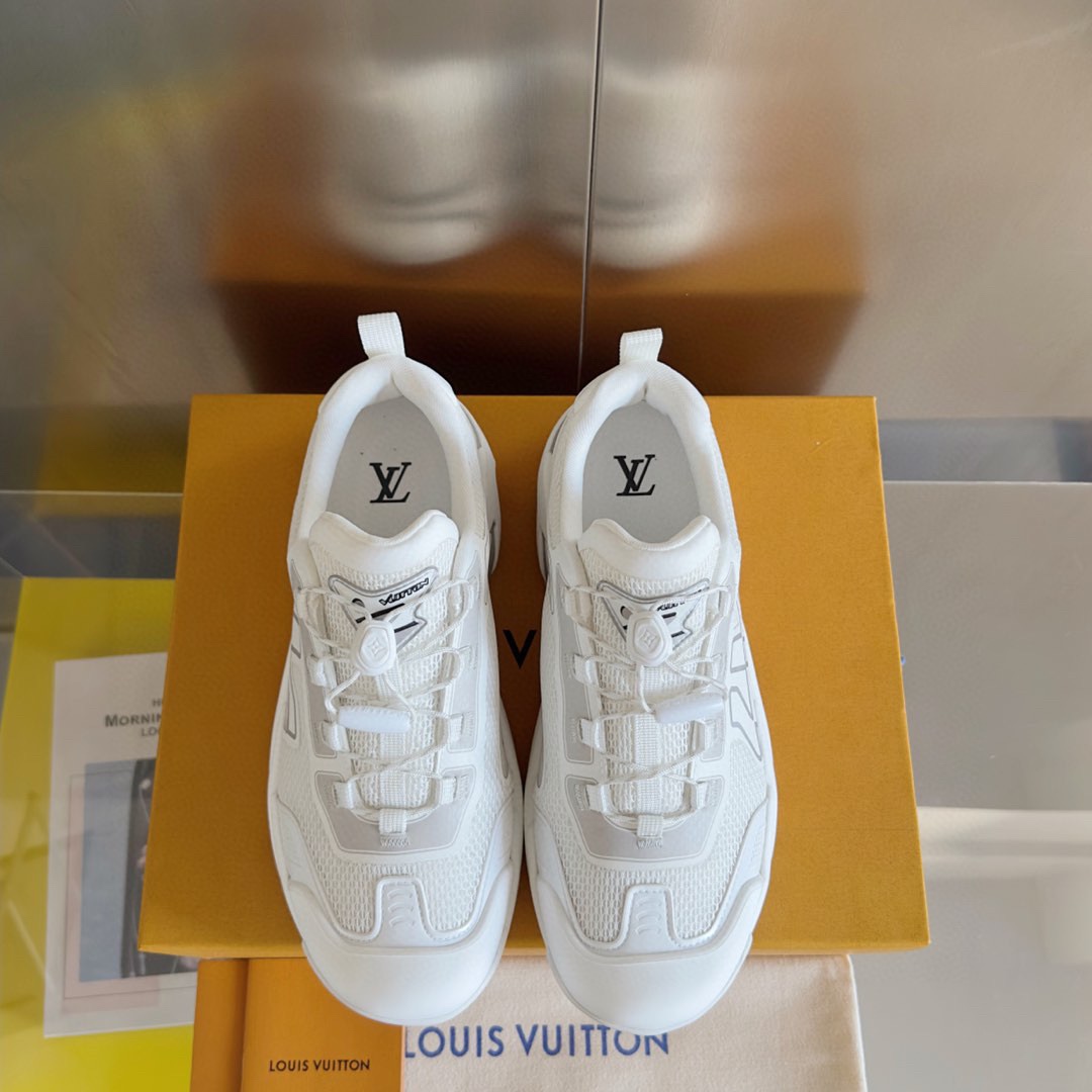 Louis Vuitton LV Runner Tatic Sneaker   1ADGZF - DesignerGu