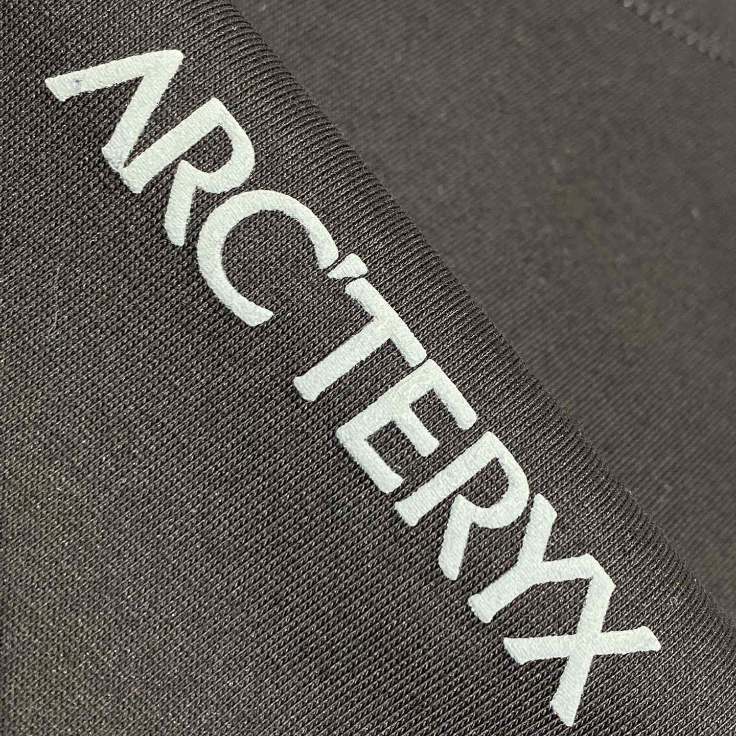 Arc’teryx Logo Cotton T-Shirt  - DesignerGu